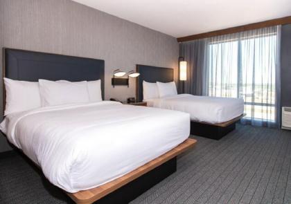 Courtyard by Marriott Burlington - image 7