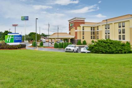 Holiday Inn Express Burlington an IHG Hotel - image 4