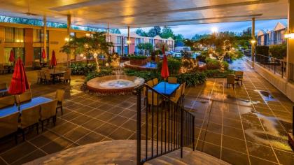 Best Western Plus Burlington - image 4