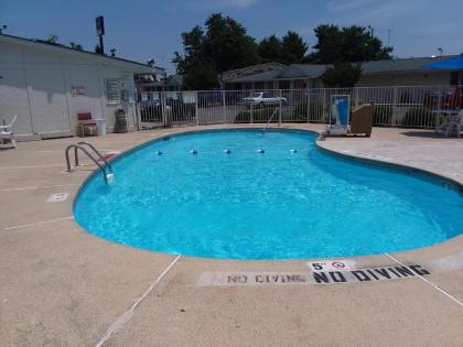 Knights Inn Burlington NC - image 14