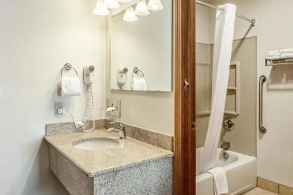 Americas Best Value Inn Burns - image 5