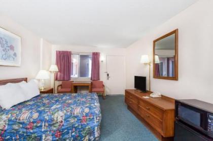 Days Inn by Wyndham Burns - image 11