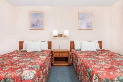 Days Inn by Wyndham Burns - image 13