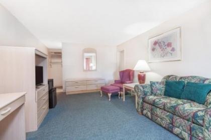 Days Inn by Wyndham Burns - image 3