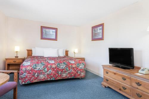 Days Inn by Wyndham Burns - image 6