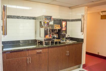 Prime Rate Inn - image 9