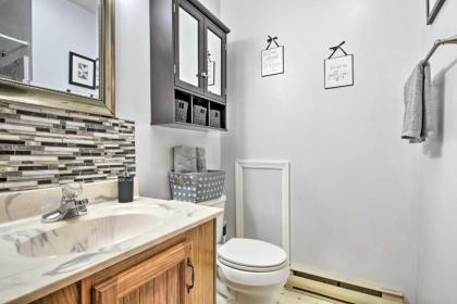 Scenic Home with Pool Access 3 Mi to Bushkill Falls - image 13