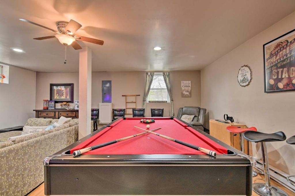 Scenic Home with Pool Access 3 Mi to Bushkill Falls - image 2