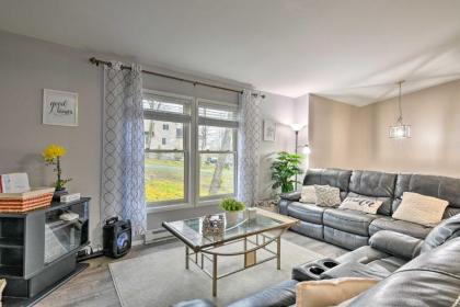 Scenic Home with Pool Access 3 Mi to Bushkill Falls - image 4