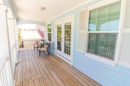 Avery's Ocean Breeze A 3 Bedrooms Ocean View Pet Friendly Sleeps 6 - image 5