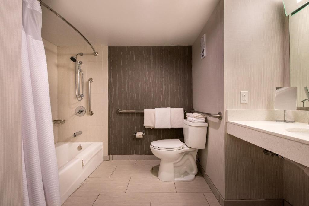 Courtyard by Marriott Oxnard/Ventura - image 5