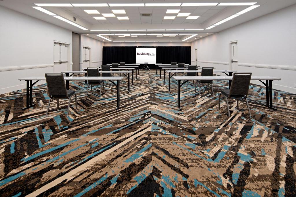 Residence Inn by Marriott Oxnard River Ridge - image 5
