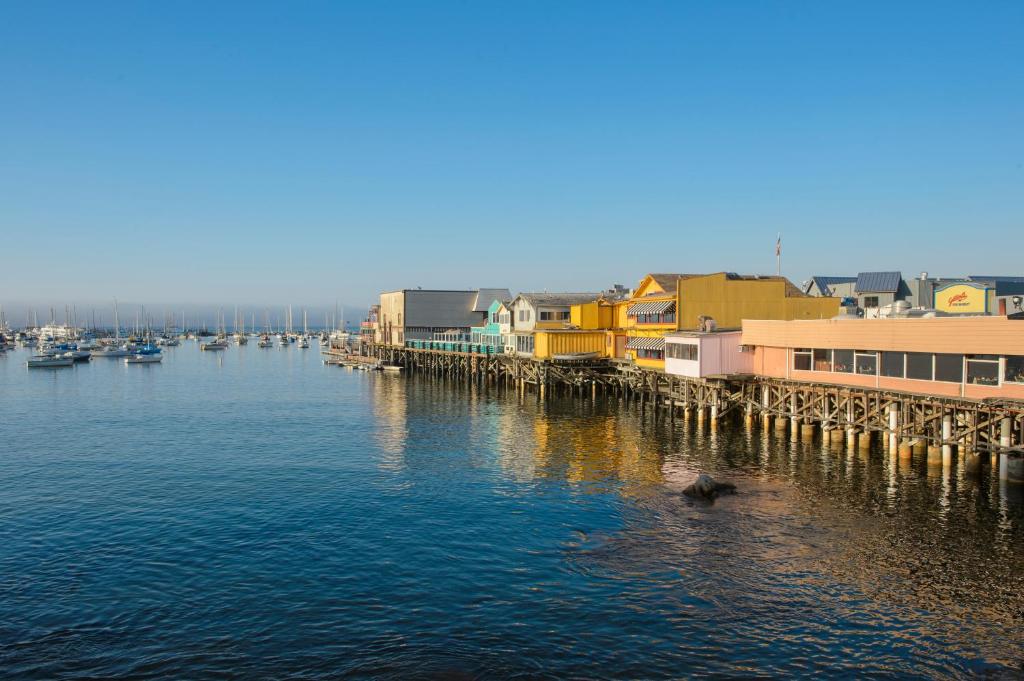 Portola Hotel & Spa - image 4