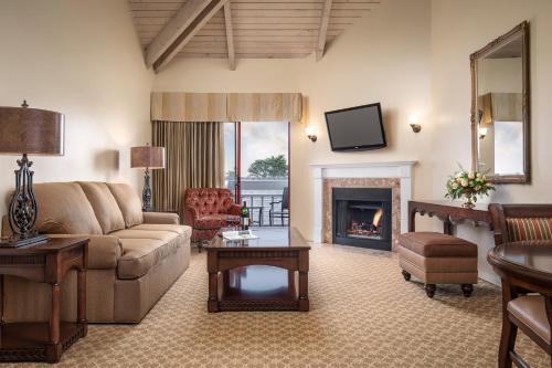 Victorian Inn - main image