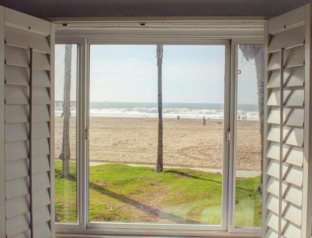 Venice on the Beach Hotel - image 2