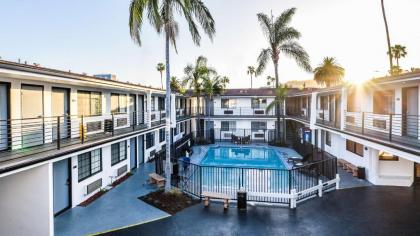 Sunset West Hotel SureStay Collection By Best Western Hollywood