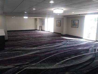 Best Western Plus Commerce Hotel - image 5