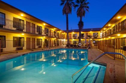 Studio City Courtyard Hotel Studio City