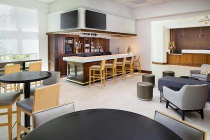 Hotel in Commerce California
