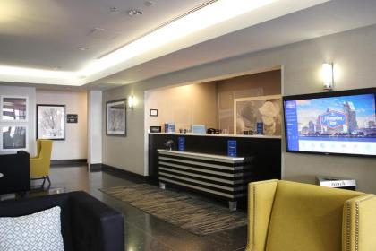 Hampton Inn San Diego Downtown - image 2
