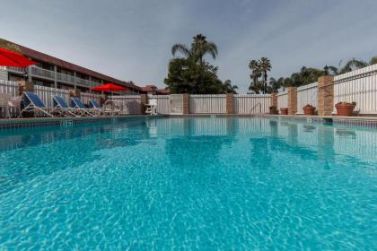 Ramada by Wyndham Costa Mesa/Newport Beach - image 5