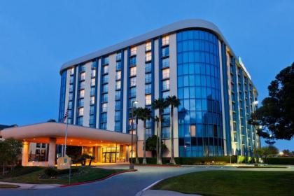 Embassy Suites San Francisco Airport - South San Francisco - image 3