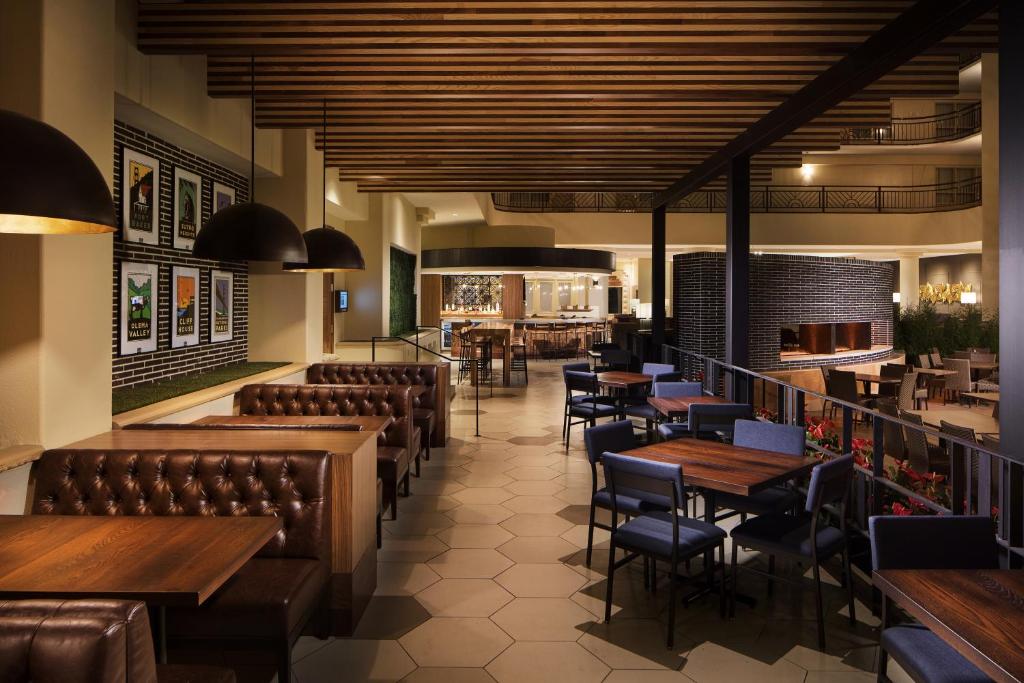 Embassy Suites San Francisco Airport - South San Francisco - image 4