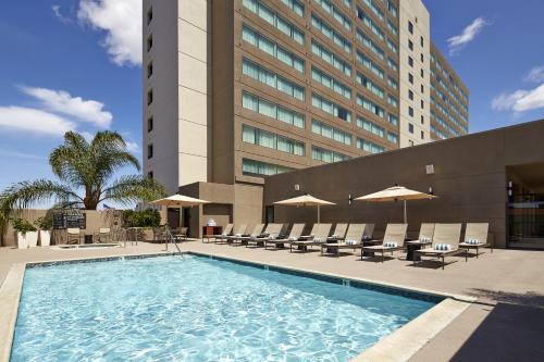 Hilton San Diego Mission Valley - image 4