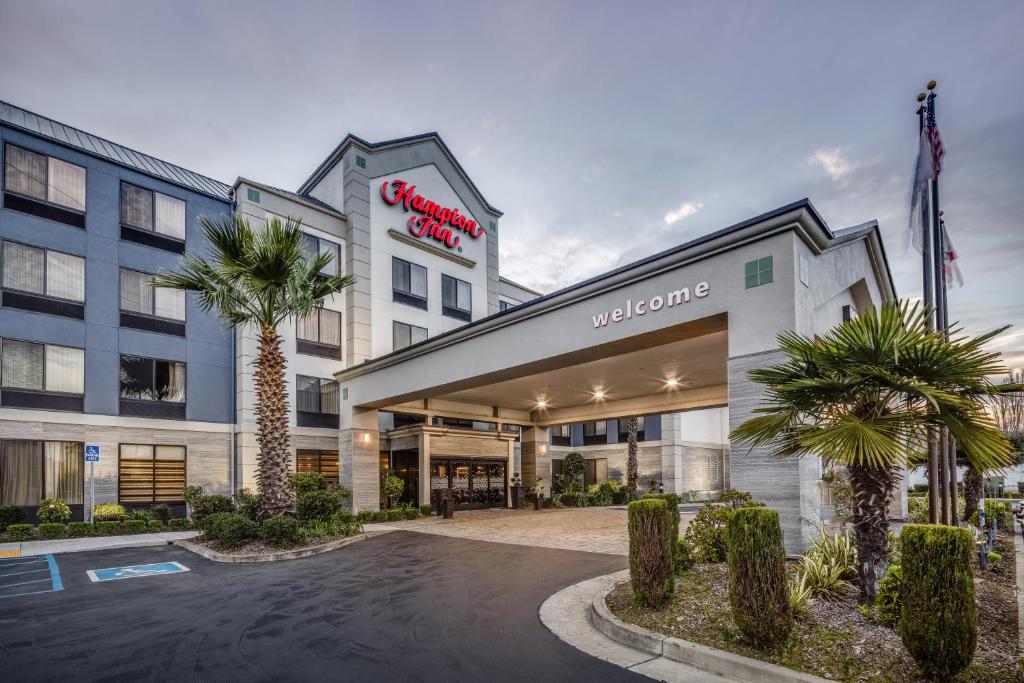 Hampton Inn San Francisco Airport - main image
