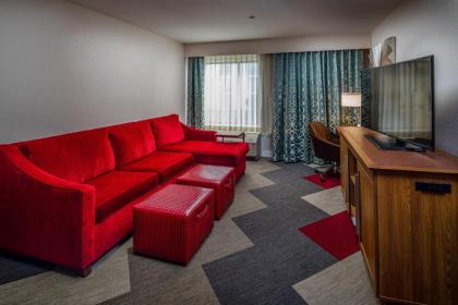 Hampton Inn San Francisco Airport - image 3
