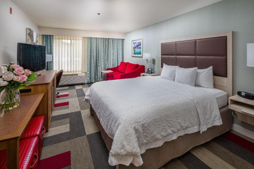 Hampton Inn San Francisco Airport - image 5