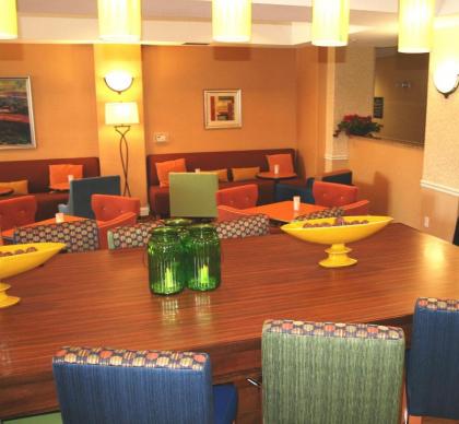 Hampton Inn & Suites Lathrop - image 3