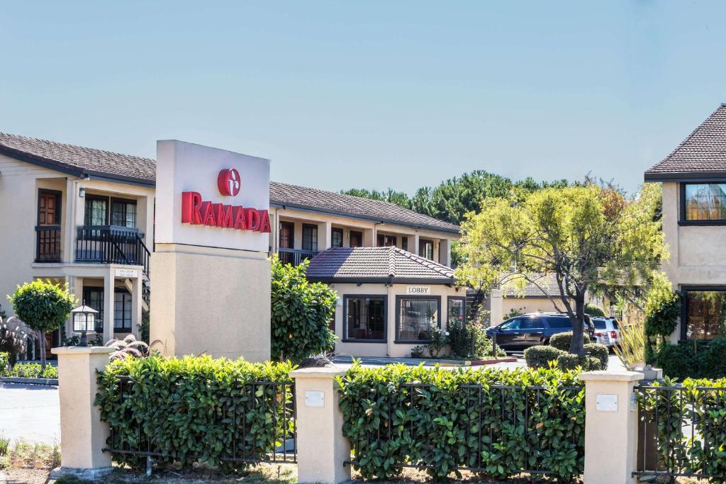 Ramada by Wyndham Mountain View - main image