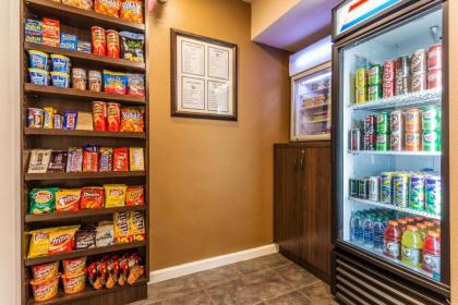Ramada by Wyndham Mountain View - image 2