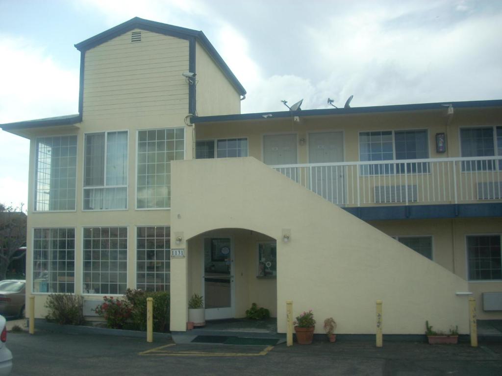 Economy Inn Seaside - main image