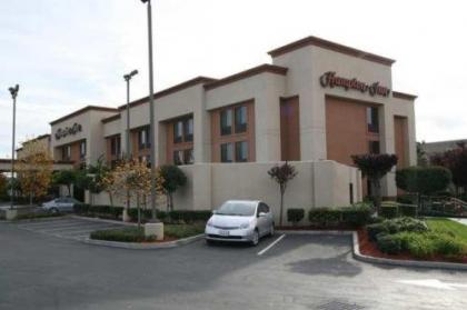 Hampton Inn Fremont - image 2