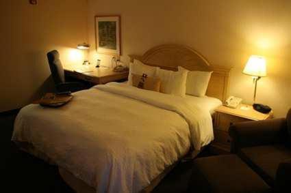 Hampton Inn Fremont - image 5