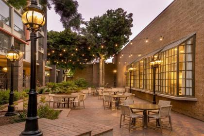 DoubleTree by Hilton San Bernardino - image 2