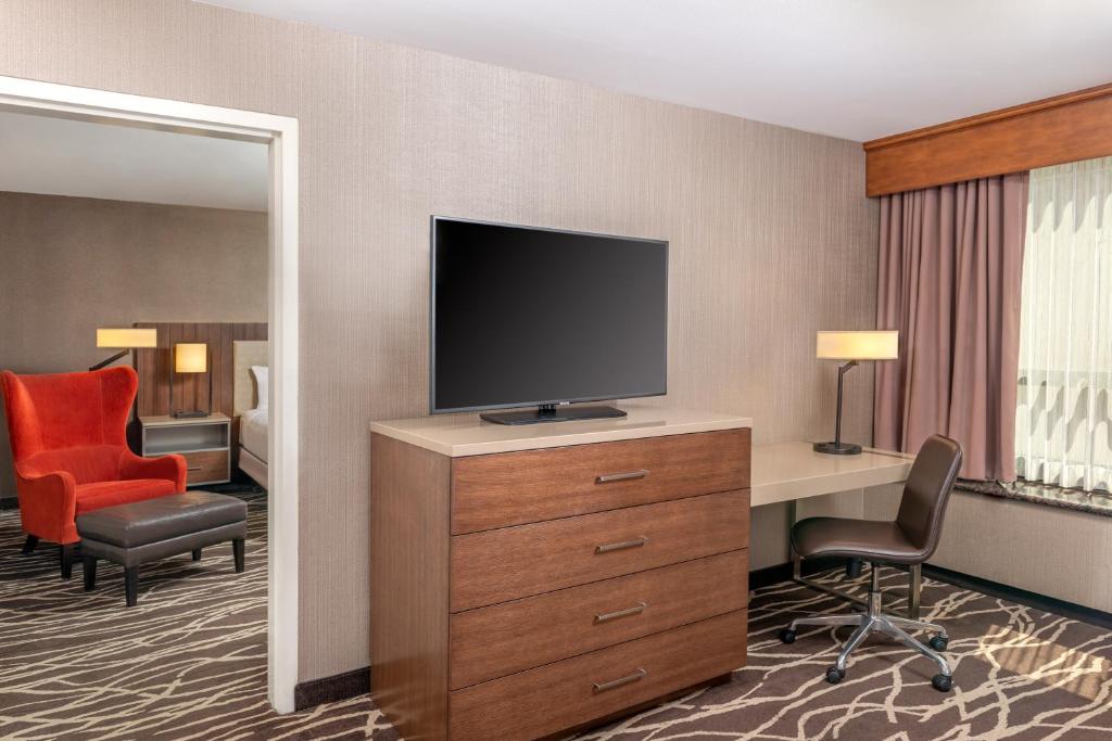 DoubleTree by Hilton San Bernardino - image 4