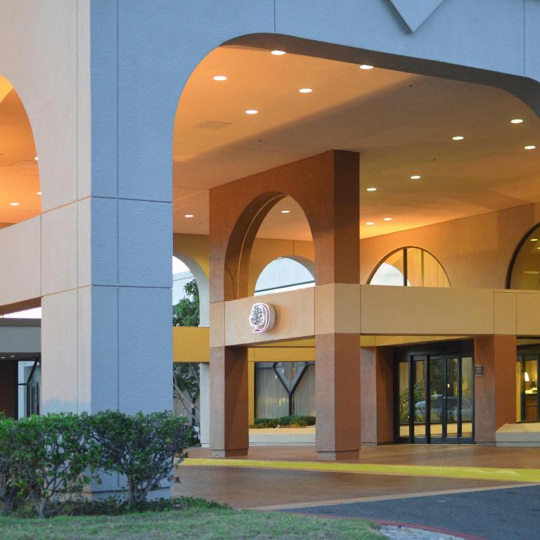 DoubleTree by Hilton Newark-Fremont - main image