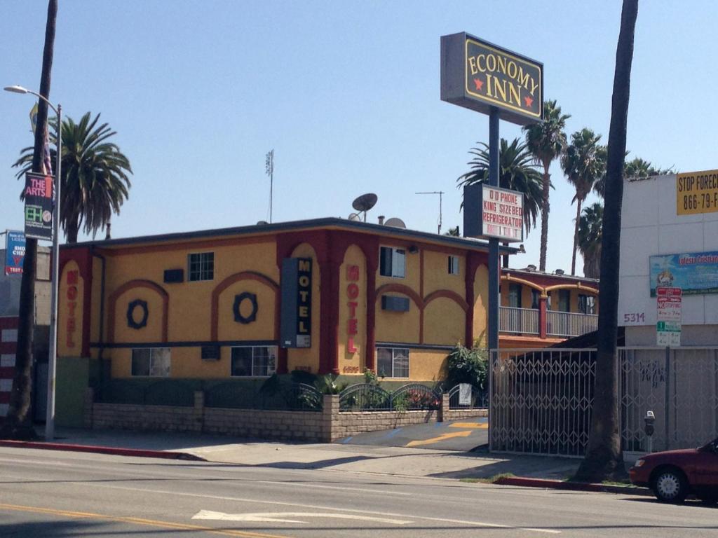 Economy Inn Hollywood - image 5