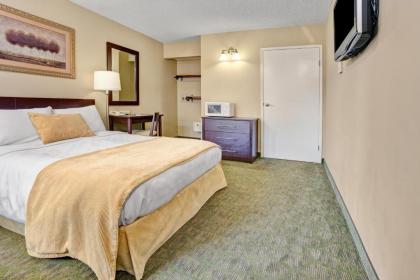 Travelodge by Wyndham Presidio San Francisco - image 2