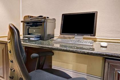 Travelodge by Wyndham Presidio San Francisco - image 5