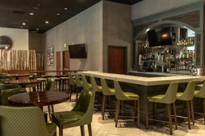 DoubleTree by Hilton Santa Ana - Orange County Airport - image 4