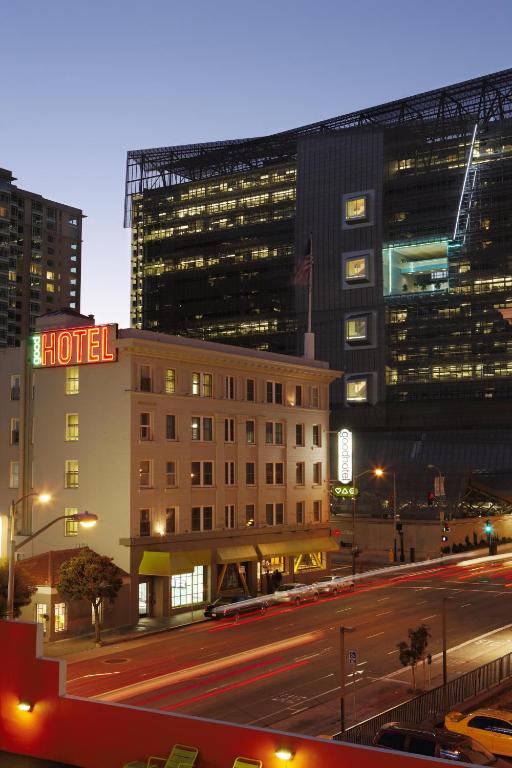 Good Hotel - main image