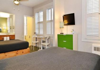 Good Hotel - image 4