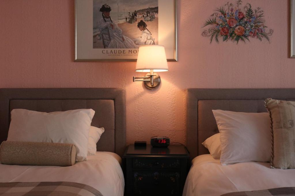 Cornell Hotel de France - image 4