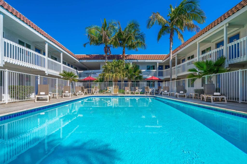 Motel 6-Carpinteria CA - Santa Barbara - South - main image