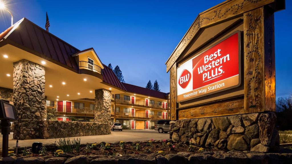 Best Western Plus Yosemite Way Station - main image