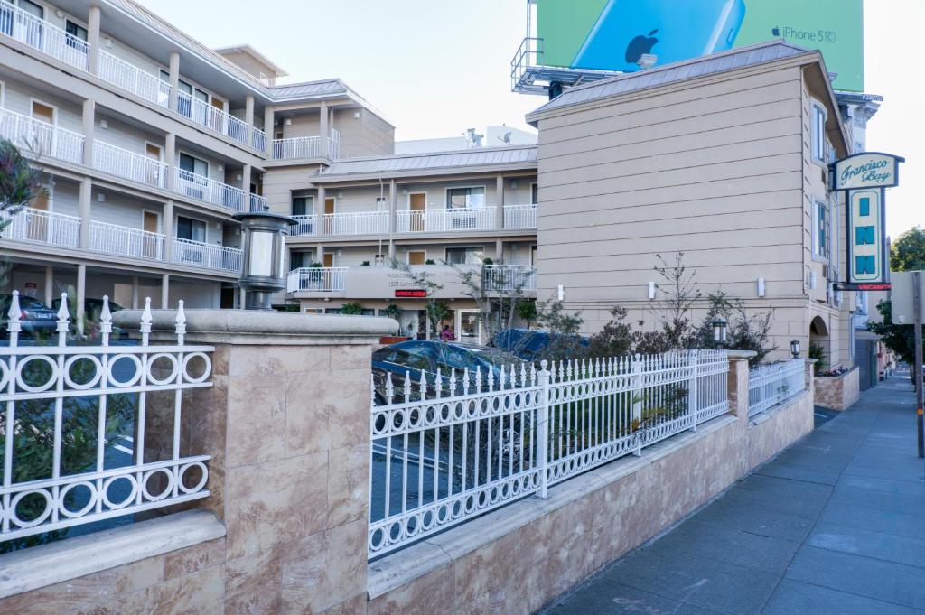 Francisco Bay Inn - image 5